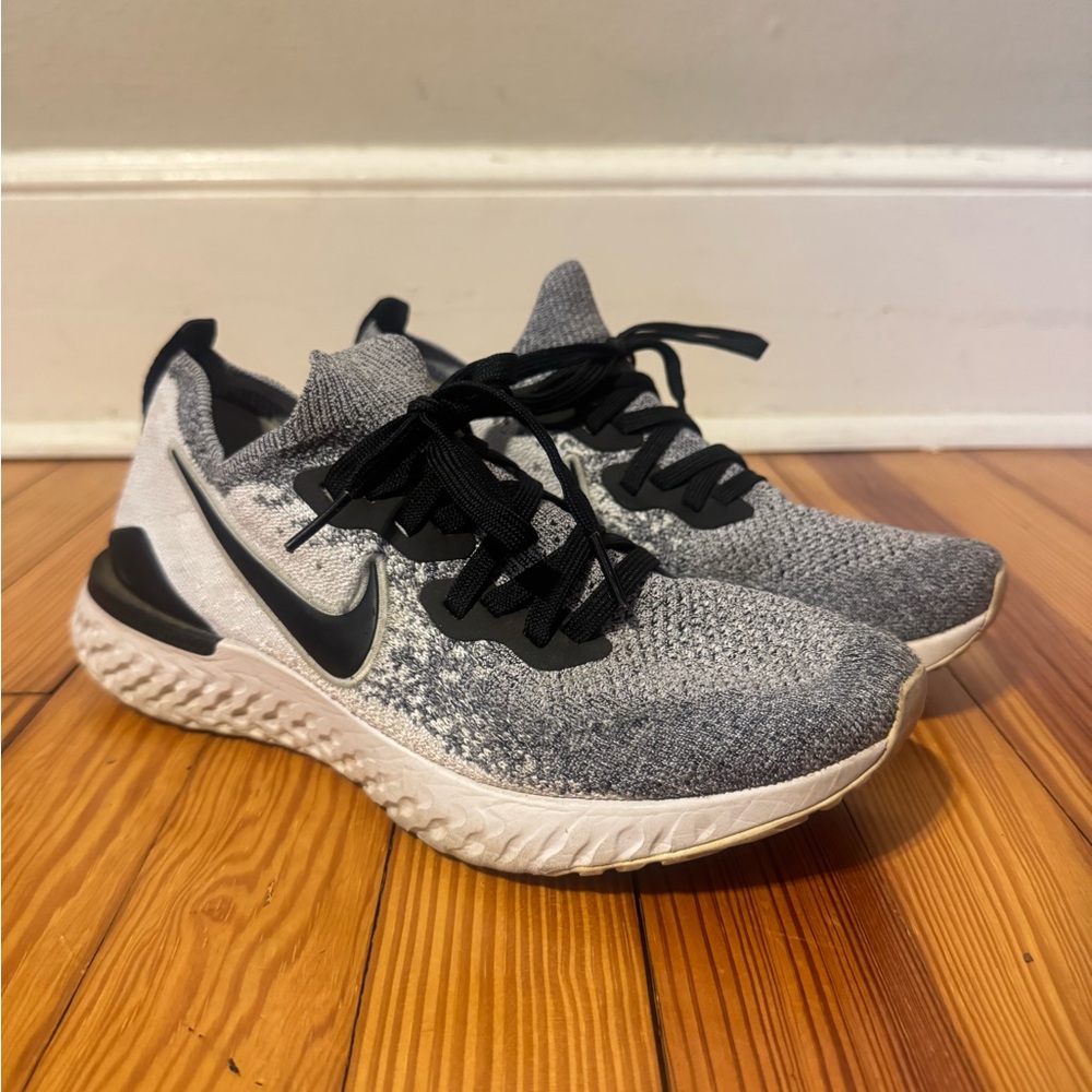 Nike Epic React Flyknit 2 Sneakers